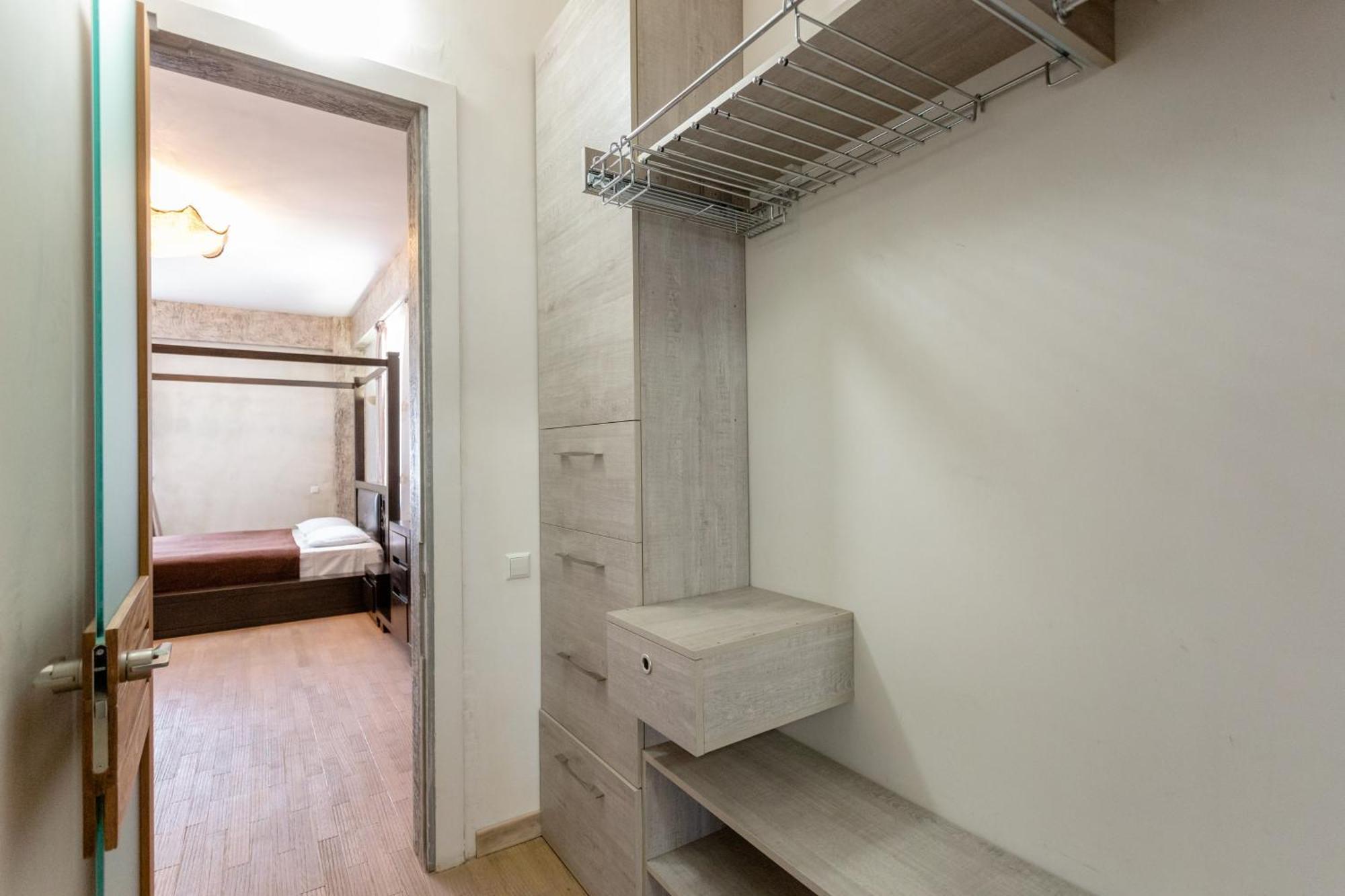 Serviced Apartment On Rustaveli Avenue 9 Tbilisi Bagian luar foto