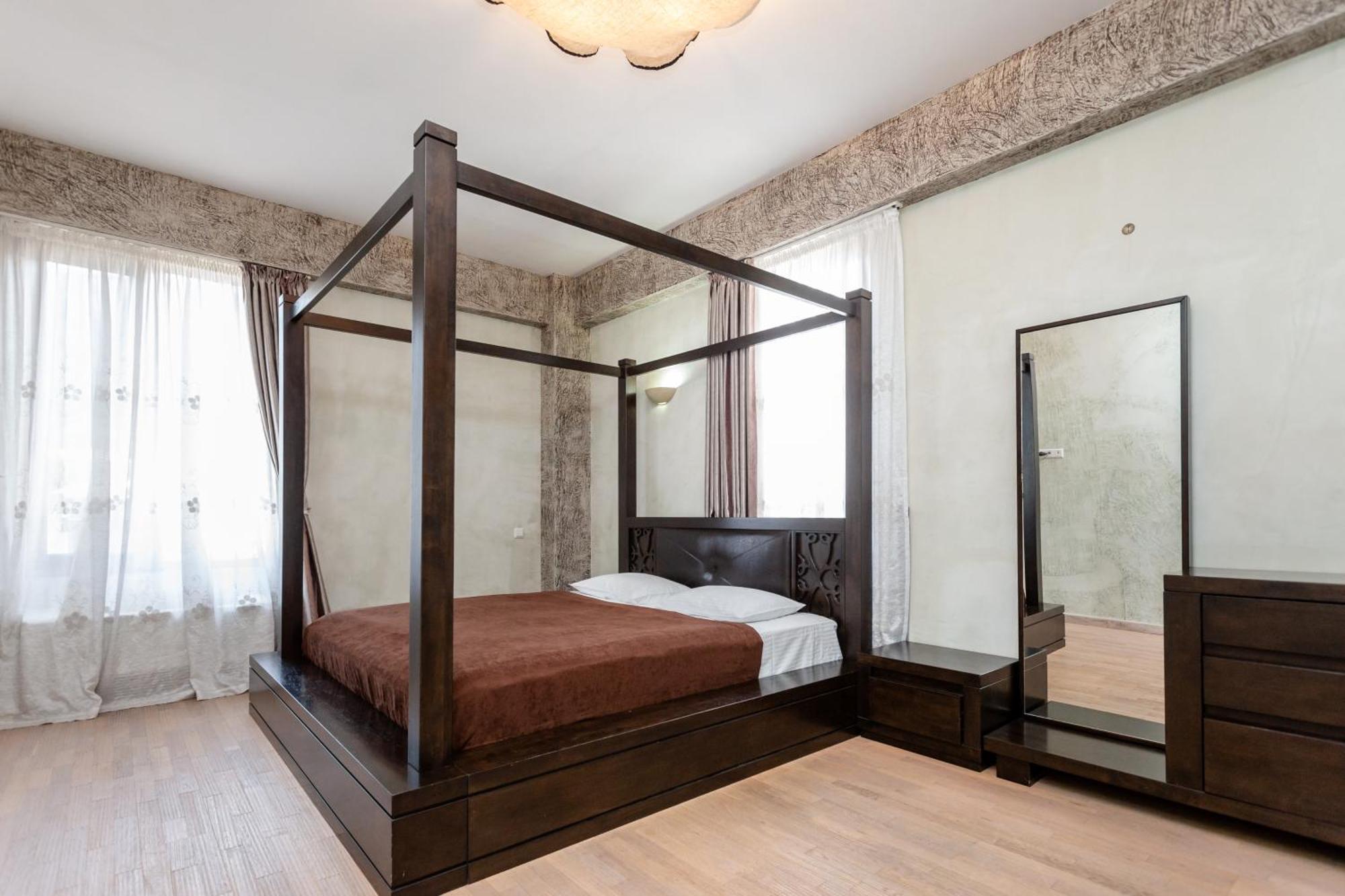 Serviced Apartment On Rustaveli Avenue 9 Tbilisi Bagian luar foto