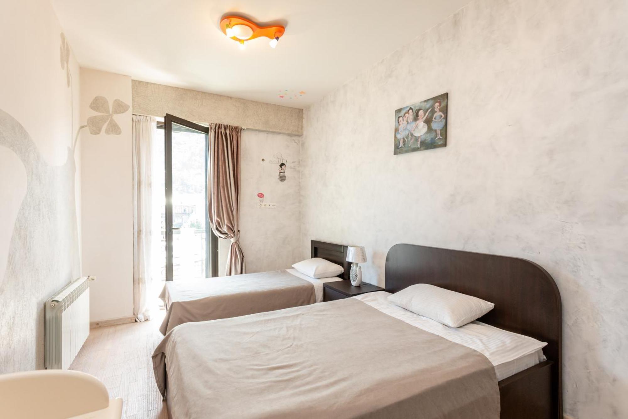 Serviced Apartment On Rustaveli Avenue 9 Tbilisi Bagian luar foto