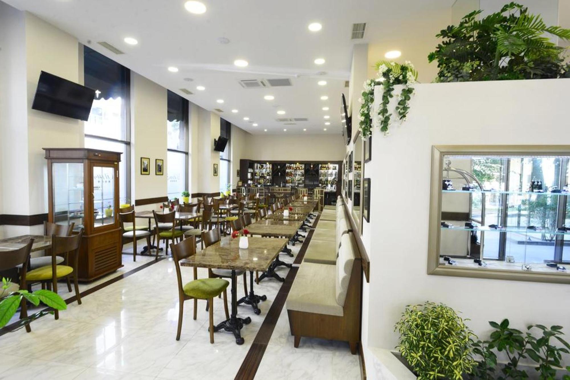 Serviced Apartment On Rustaveli Avenue 9 Tbilisi Bagian luar foto